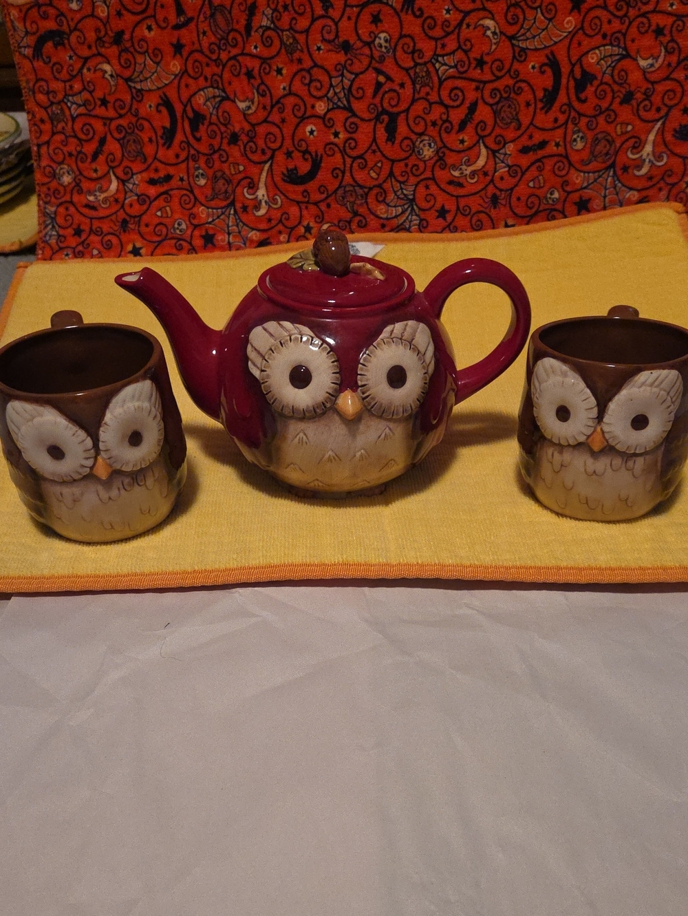 Grasslands Road Owl Teapot and Mug Set - Red and Brown